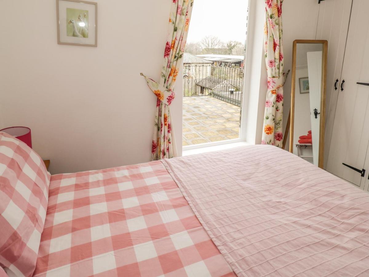 April Cottage บรอดเวย์ ภายนอก รูปภาพ